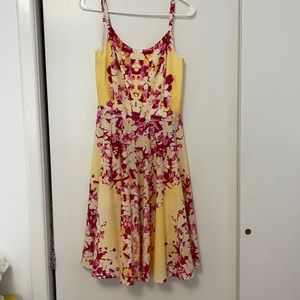 Never worn size 4 summer floral dress!